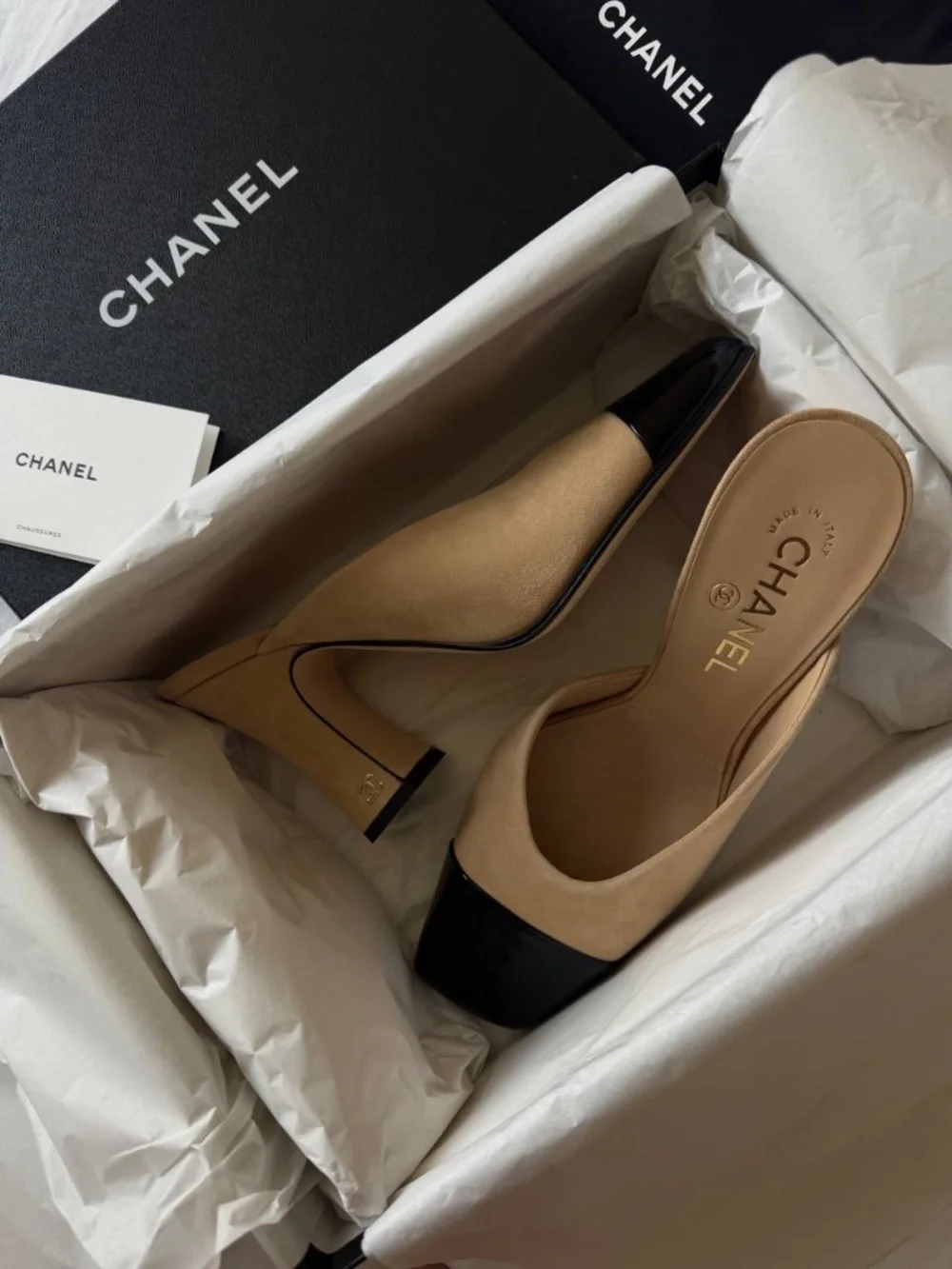 CHANEL size 38